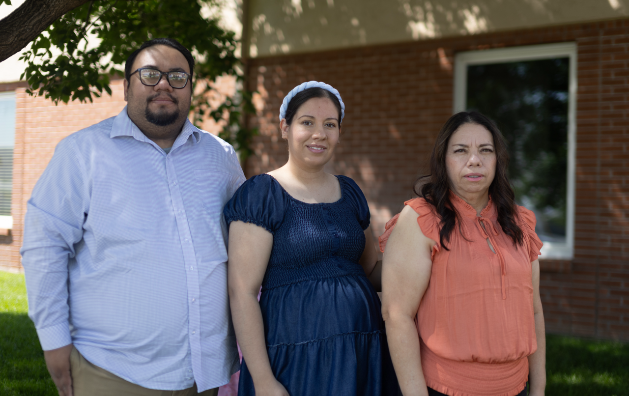 Laura Martínez, Jose & Minnie Ibarra